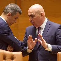 Sorin Grindeanu (Stânga) - Ilie Bolojan (Dreapta) - Foto: Profimedia Images