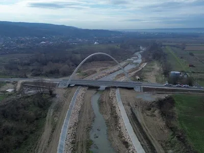 Podul care leagă orașul Mioveni de comuna Davidești- Foto: Facebook/ Compania Națională de Investiții