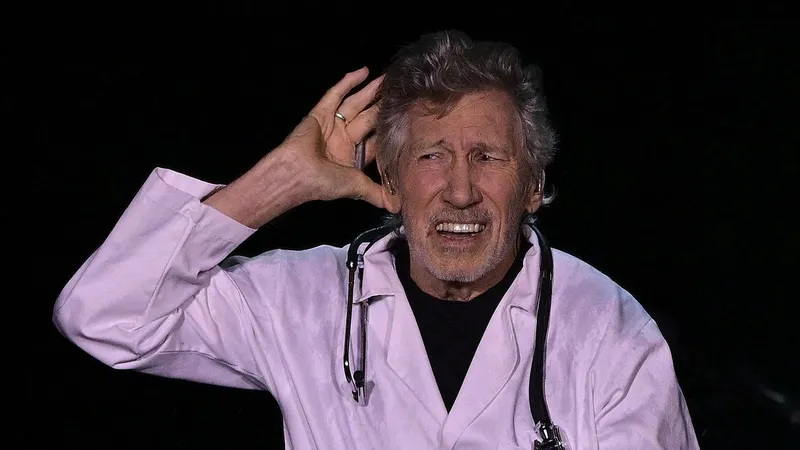 De ce şi-a concediat Roger Waters băiatul. - Foto: Profimedia Images