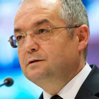 Boc, într-un nou scandal cu Guvernul privind  finanțarea transportului elevilor/FOTO: Facebook