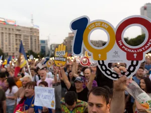 Protestul #rezist din 10 iunie. Oamenii au manifestat împotriva modificării legilor justiției. FOTO: Inquam Photos - Liviu Florin Albei