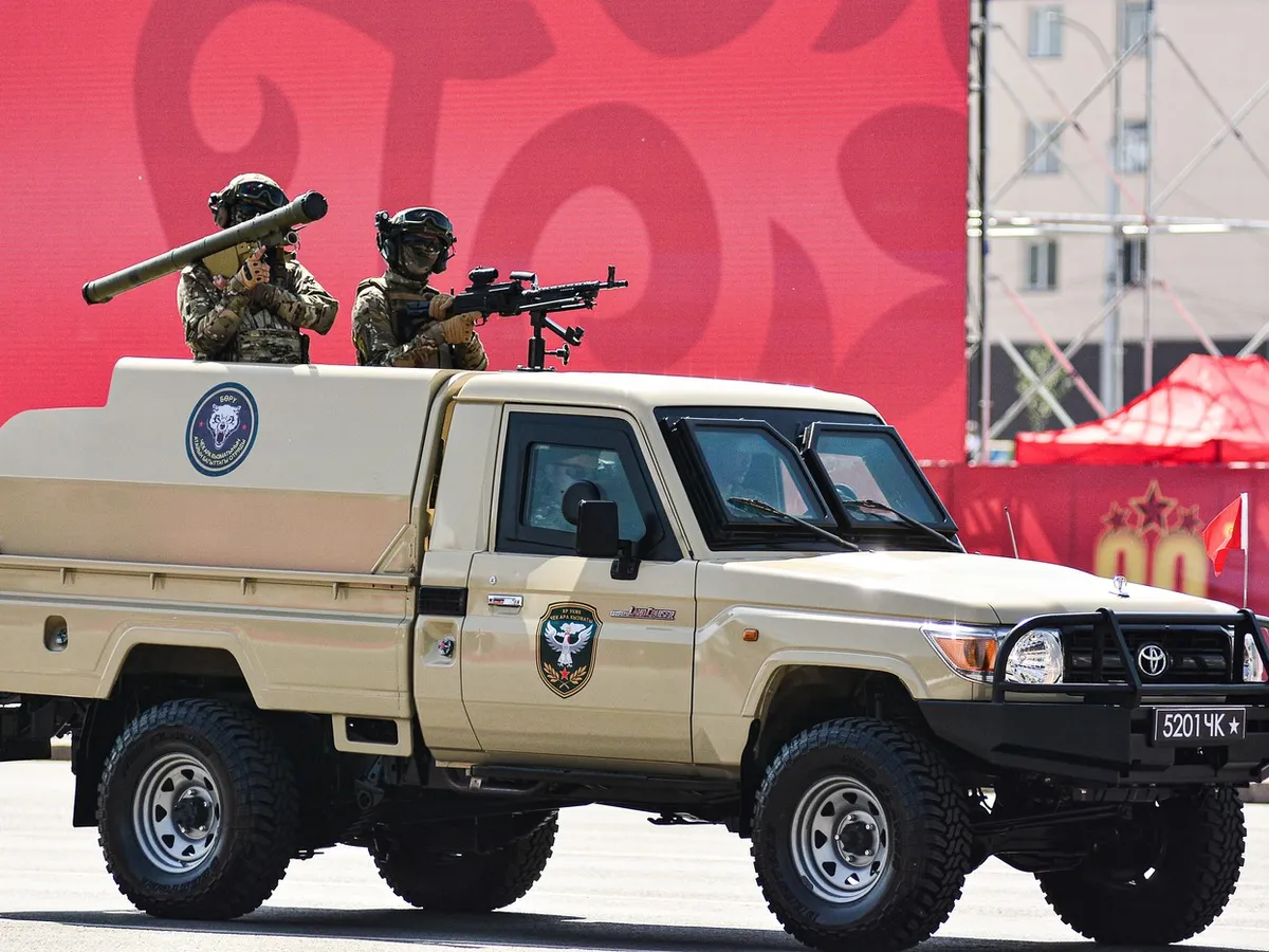 Toyota Land Cruiser al forțelor de ordine din Kârgâzstan - Foto: profimedia Images