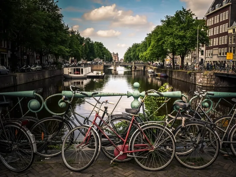 Amsterdam a anulat toate festivităţile de Anul Nou pe fondul exploziei cazurilor noi de Covid-19/FOTO: Unsplash