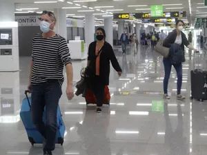 Români la aeroport: „Au ajuns la check-in cu teste PCR pozitive. Credeau că nu contează rezultatul”/FOTO: Getty