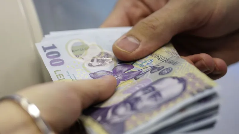 Guvernul majorează impozitul pe dividende la 10%. Premierul Ciolacu promisese că nu măreşte taxele - Foto: INQUAM PHOTOS/Octav Ganea