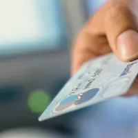 Card bancar - Foto: Profimedia