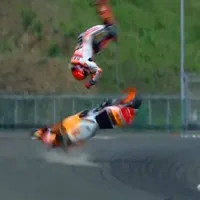 Accidentul de duminică al lui Marc Marquez a fost grav, sextuplul campion mondial lovindu-se la cap şi suferind un traumatism cranian - Foto: captură TV