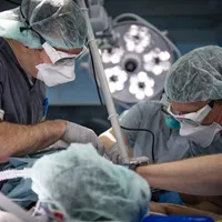 Pietrele la rinichi pot fi eliminate acum, în România, cu laser. Refacerea durează puţin - Foto: Flickr/Navy Medicine