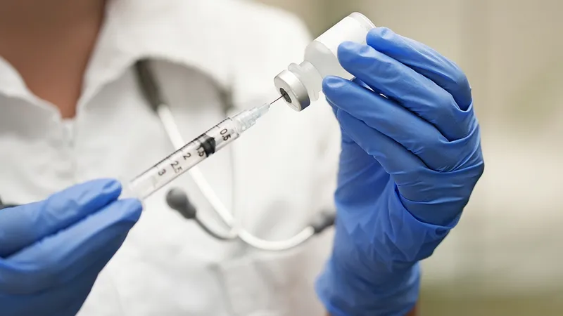 Primele loturi de vaccin Pfizer pentru UE au plecat de la fabrica din Belgia/FOTO: economica.net