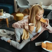 Ce să alegi dintre o gustare sărată și una dulce? Care sunt mai sănătoase? Dieteticienii explică - Foto: Freepik (Imagine cu rol ilustrativ)
