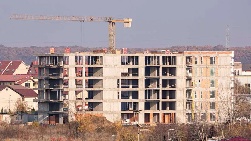 50% dintre români ar avea încredere să construiască o casă cu materialul de zidărie cu cea mai mică amprentă de carbon,mai ales tinerii sub 44 ani - Foto: INQUAM PHOTOS/ Virgil Simionescu