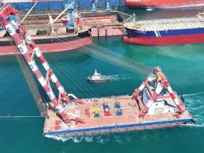 Sea crane Andalou - ARAS Salvage - capacitate 6000 T - Foto:  LinkedIn ARAS MARINE Salvage