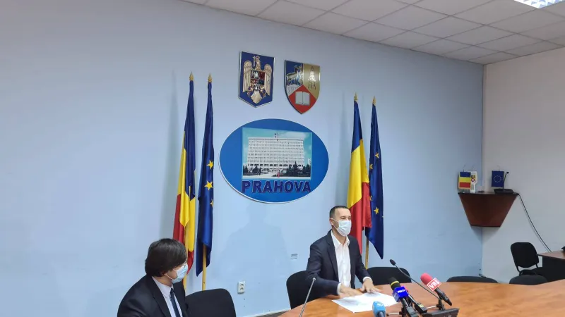 Iulian Dumitrescu, în conferință de presă. Sursa: Facebook