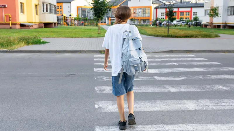 Câți bani vor primi elevii care fac naveta până la școală din septembrie? - Foto: Freepik.com (rol ilustrativ)