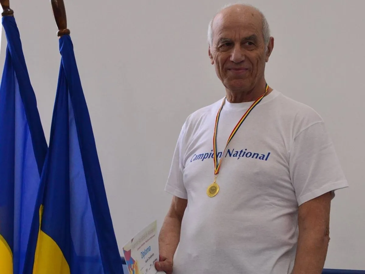 Vasile Constantin Mao, campion național la aruncarea cu greutatea la categoria +80 de ani Foto: Facebook