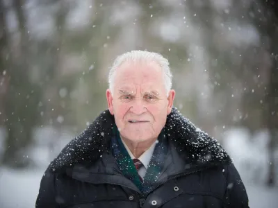 Peste 30 de ani de muncă și o pensie care abia îi ajunge pentru facturi. Poate pensionarul cumpăra vechime?