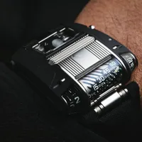 Foto: Urwerk UR-111C Two-Tone /urwerk.com