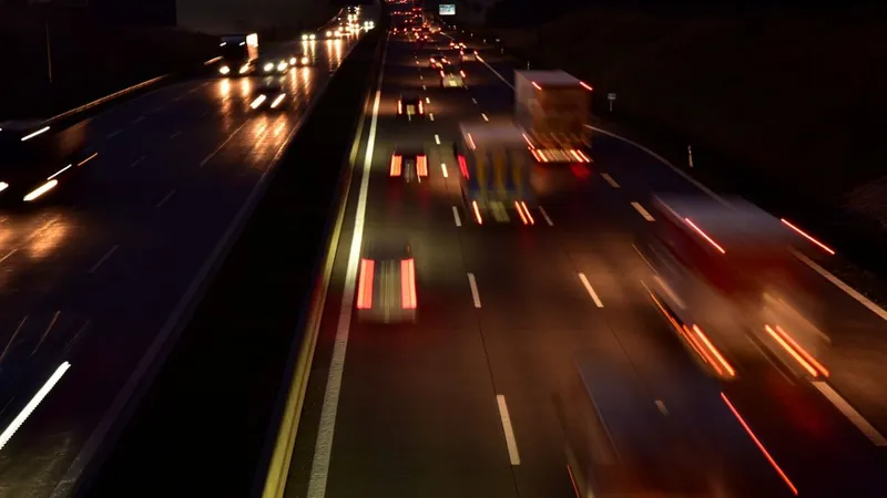 La ce viteză pe autostradă și pe drum național Poliția îți confiscă mașina? Unde se întâmplă? - Foto: NeedPix/ulleo