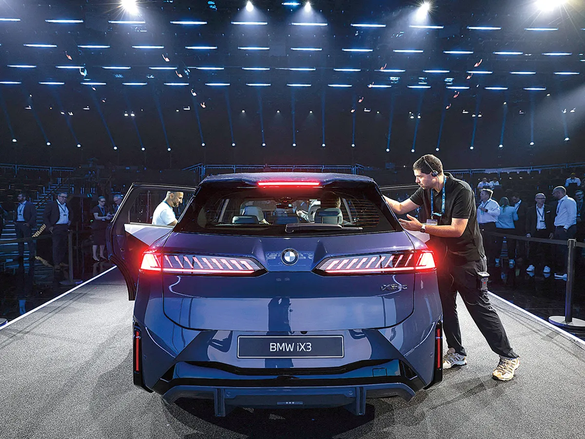 BMW iX3