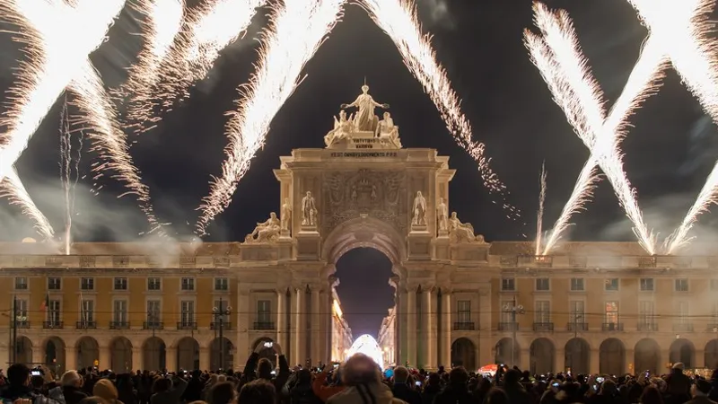 Lisabona, Porto şi alte oraşe portugheze anulează evenimentele în aer liber din noaptea de Anul Nou. / Foto: lisbonguru.com
