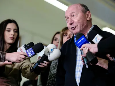 Traian Băsescu, fost preşedinte şi comandant de petrolier - Foto: INQUAM PHOTOS/Alexandru Nechez