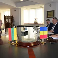 Președintele Camerei de Comerț și Industrie a României, Mihai Daraban, a avut  o întrevedere cu E.S. dl Arturas Zurauskas, ambasadorul Lituaniei în România. Foto: CCIR