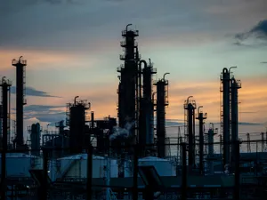 Petrolul, mina de aur a evazioniștilor: Statul pierde 37 de miliarde de lei pe an Foto: Freepik (fotografie cu caracter ilustrativ)
