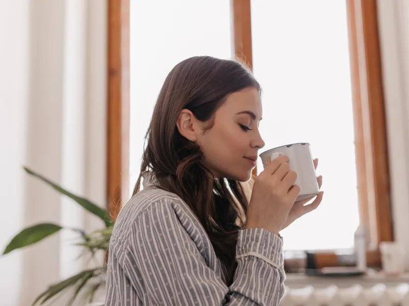Ce băutură e mai potrivită dimineața: ceaiul sau cafeaua? Opinia nutriționiștilor - Foto: Freepik (Imagine cu rol ilustrativ)