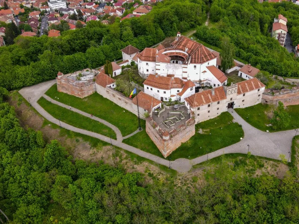 Cetatea Brașovului va fi redeschisă vizitatorilor. Monumentul, recâștigat de stat în instanță Foto: mytex.ro