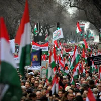 Peste 50.000 de oameni au ieșit în stradă împotriva lui Viktor Orban, prietenul lui Putin - Foto: Profimedia Images