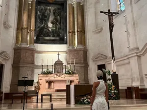 N-au iertat-o! Georgina Rodriguez a mers în biserică și a publicat imaginile: ”Lipsă de respect” / ”N-are decență”