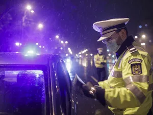 Poliţiştii şi reprezentanţii celorlalte autorităţi cu atribuţii în domeniu au aplicat, în ultimele 24 de ore, 3.013 sancţiuni contravenţionale. / Foto: digi24.ro