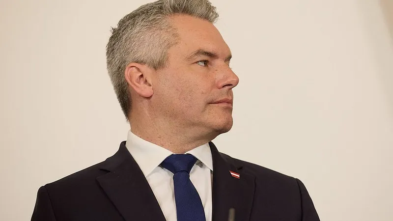 Cancelarul Austriei ce refuză aderarea României la Schengen, umilit de comuniști. Cum a fost posibil - Foto: Profimedia Images