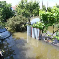 Ucraineni sinistraţi în aval de barajul rupt - Foto: Profimedia Images