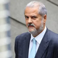 Adrian Năstase, fostul lider PSD care a făcut și el închisoare pentru corupție