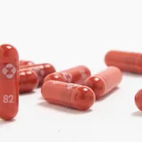 Statele Unite şi-au asigurat achiziţia a milioane de doze din pilula anti-COVID a Pfizer