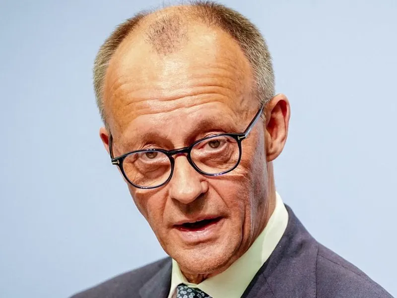 Cancelarul german Friedrich Merz vorbeşte angajaţilor guvernului său - Foto: Profimedia Images (Imagine cu caracter ilustrativ)
