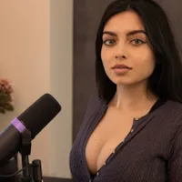 Povestea Zarei, o tânără care a renunțat la doctorat pentru a deveni „vedetă” pentru bărbați - Foto: X / @zaradarz