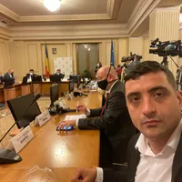 În ziua cu 11.000 infectări și 200 morți, George Simion anunță proteste contra măsurilor anti-COVID / FB