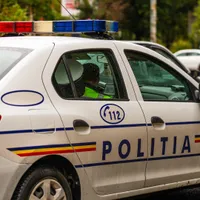 Un bărbat a fost reținut de polițiști după ce și-a înjunghiat iubita într-un magazin - Foto: Arhiva / imagine cu rol ilustrativ