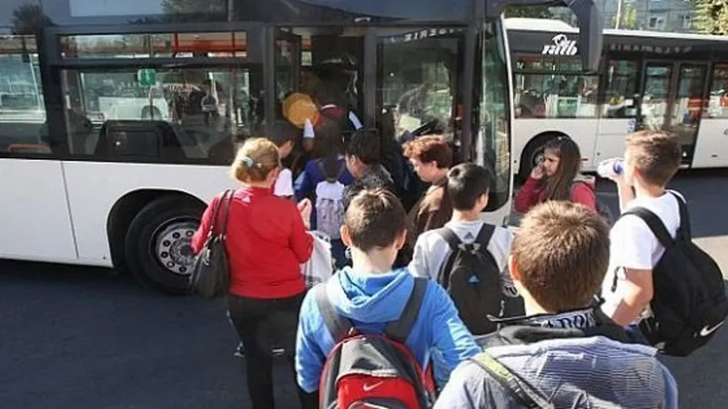 Iaşiul, pe lista neagră a judeţelor ce nu dau bani elevilor să meargă la școală. Se anunță grevă - Foto: Ziarul de Iași