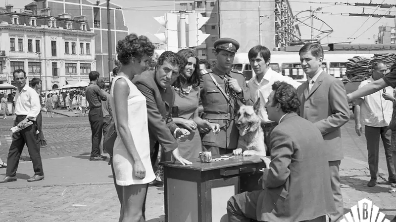 Cum se distrau actorii din Brigada Diverse la filmări - Foto: Studiourile Buftea / Facebook