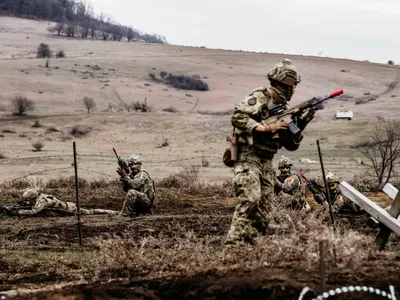 Noi reguli în zona unităților militare. Dronele și fotografiatul sunt interzise - Foto: MApN
