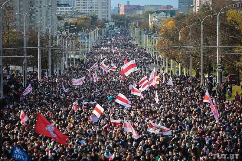 Bielorușii sunt victimele cenzurii autorităților/FOTO: Twitter@AlexKokcharov