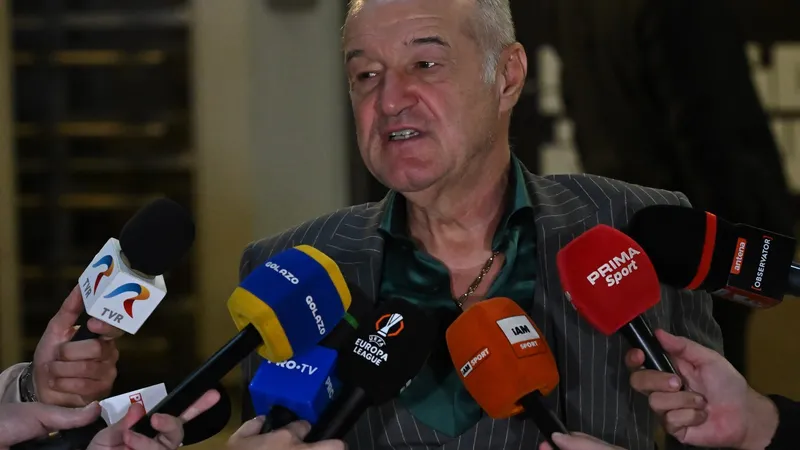 Becali, care a anunțat ridicarea lui Călin Georgescu: "Candidez ca independent". AUR nu îl susține - Foto: Profimedia images