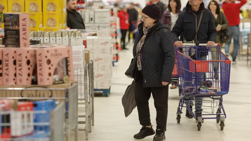 20% din cetățenii UE, în prag de sărăcie sau excluziune socială. Românii, sunt cei mai expuși - Foto: INQUAM PHOTOS / George Călin - Imagine cu rol ilustrativ