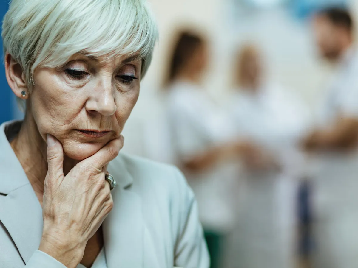 Pensionară la pensie - Foto: Freepik