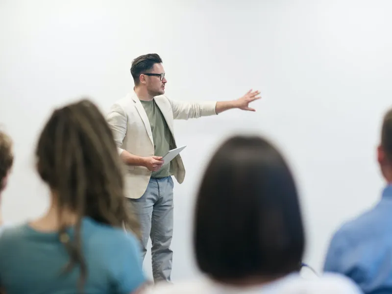 Salariile profesorilor, cu 60% mai mici decât s-a promis  - Foto: