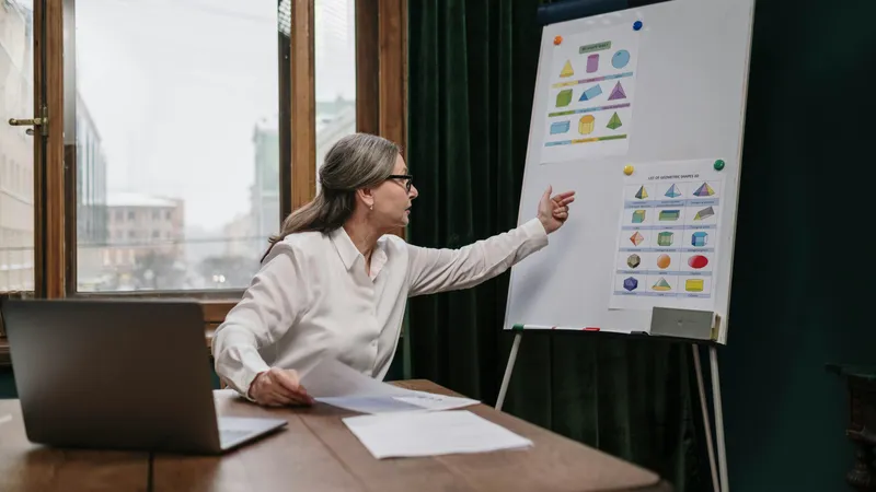 Ce pensie ia un profesor după 40 de ani la catedră, după noua lege a pensiilor. Cum se face calculul Foto: Pexels (fotografie cu caracter ilsutrativ)