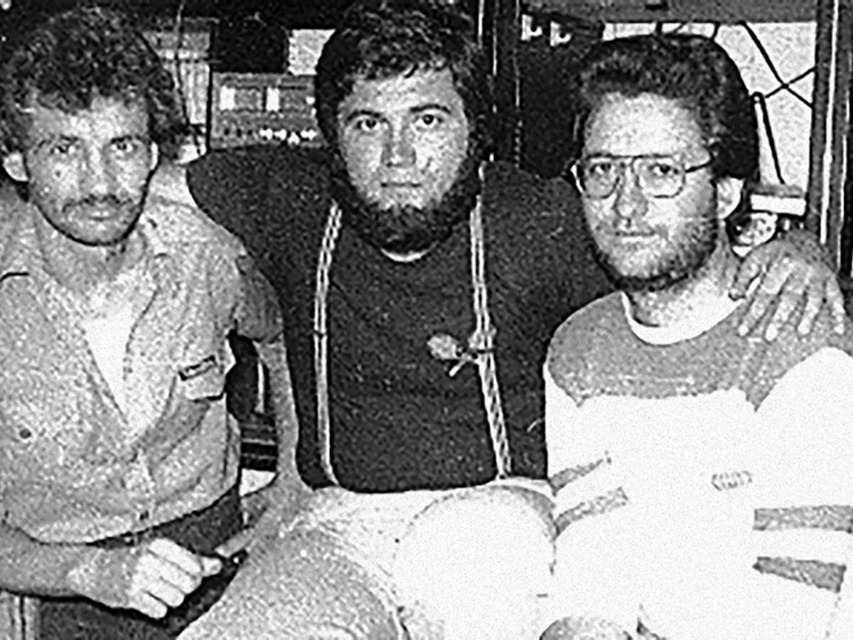 IAȘI Scriitorii Dorin Spineanu, Liviu Antonesei și Liviu Cangeopol în 1983
